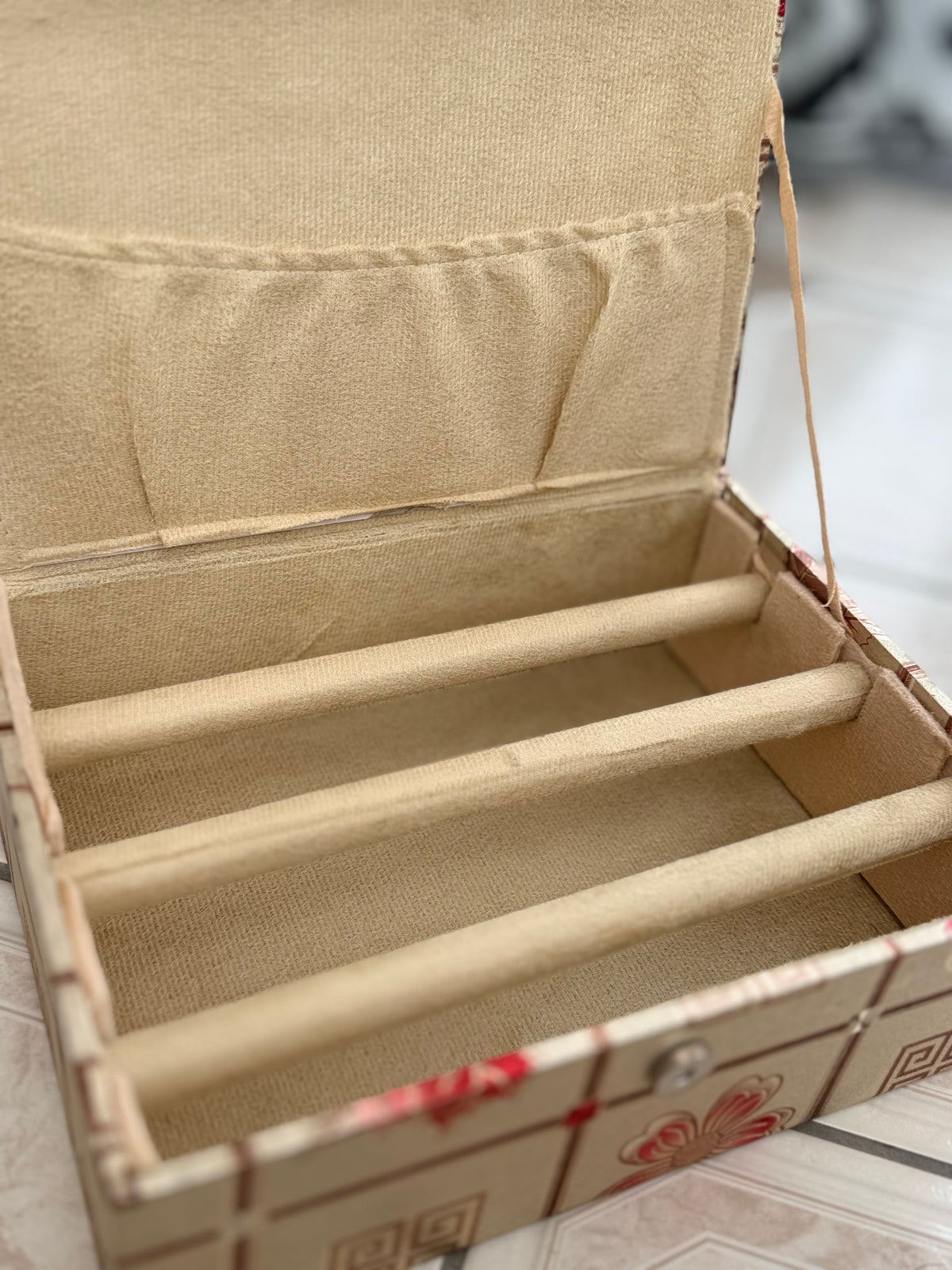 BANGLE STORAGE BOX