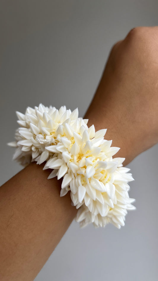 JASMINE FLOWER HAIR SCRUNCHIE