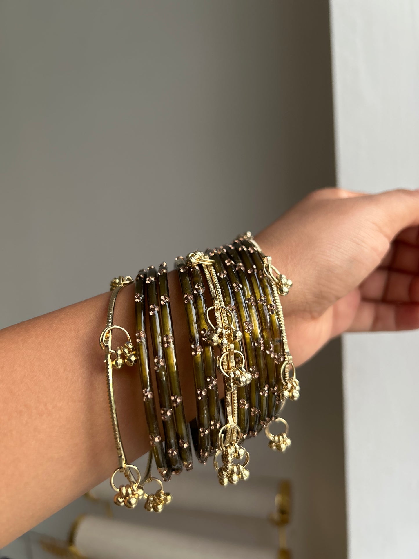 Kashmiri Glass Bangles (2.8)