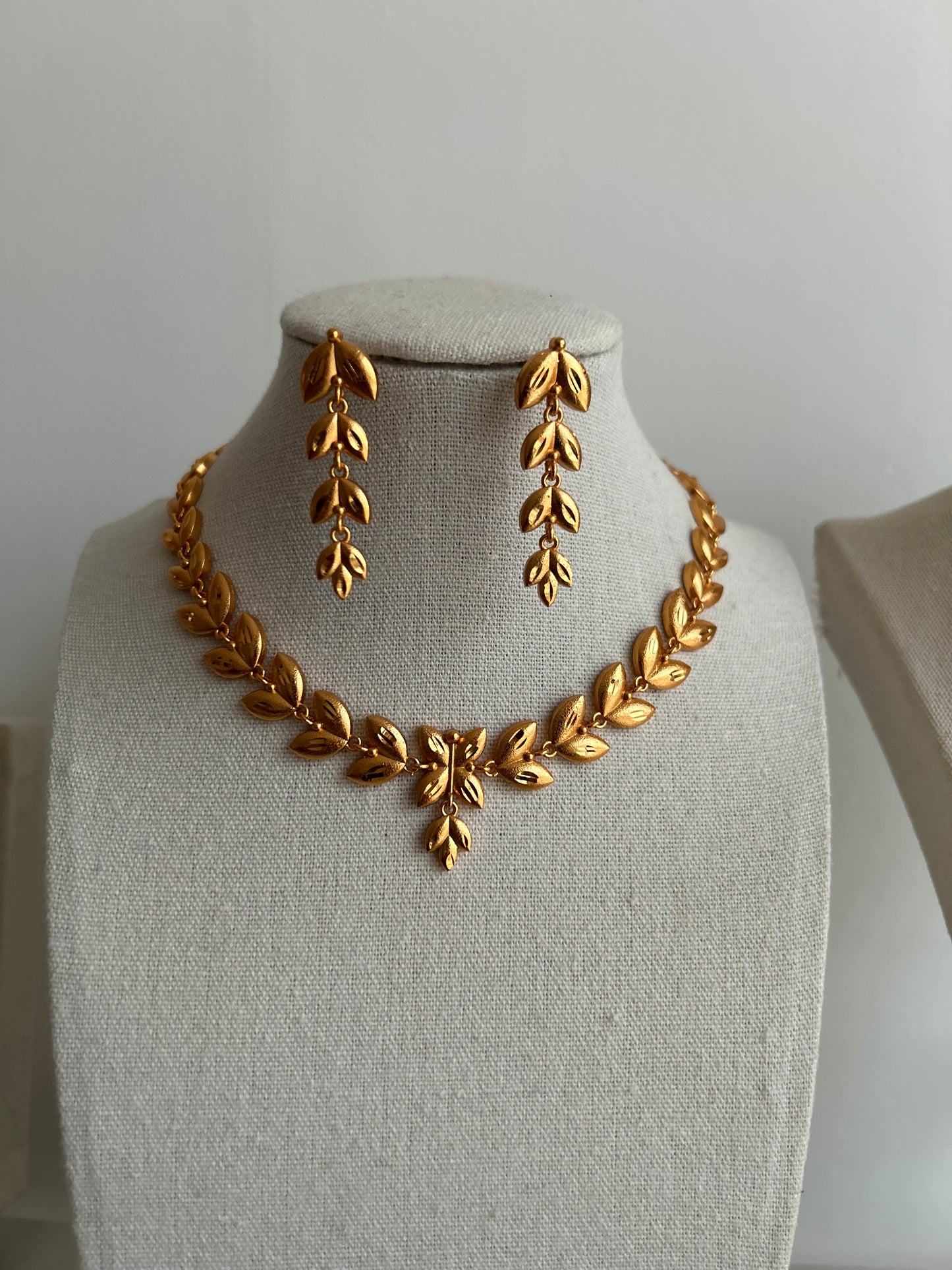 Aria Necklace Set