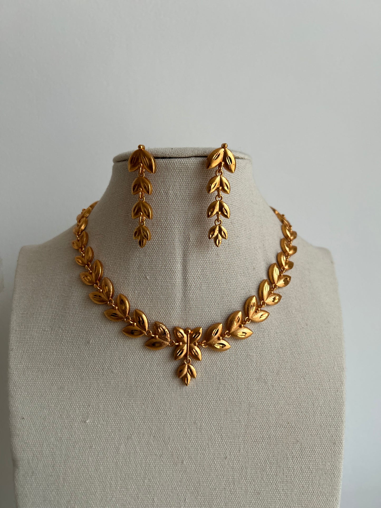 Aria Necklace Set